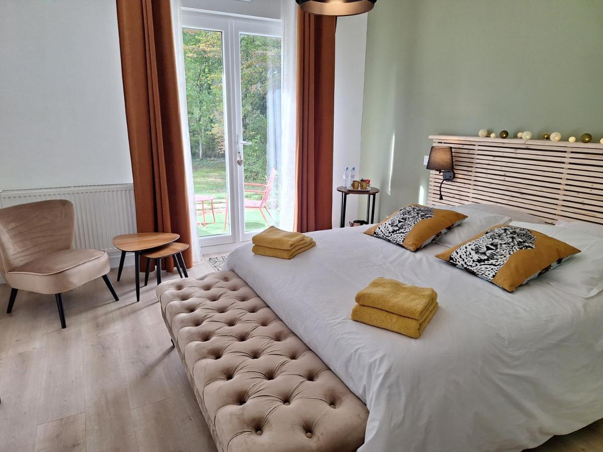 Le Pre Du Buis Bed & Breakfast Yvre-l'Eveque Exterior photo